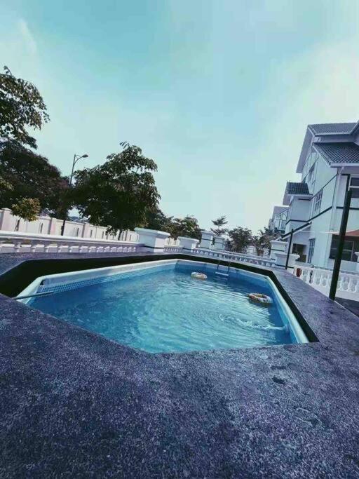 שאה אלאם 3 Storey Swimming Pool&Projector House Setia Alam מראה חיצוני תמונה